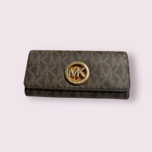 Michael Kors Brown Monogram Wallet‎